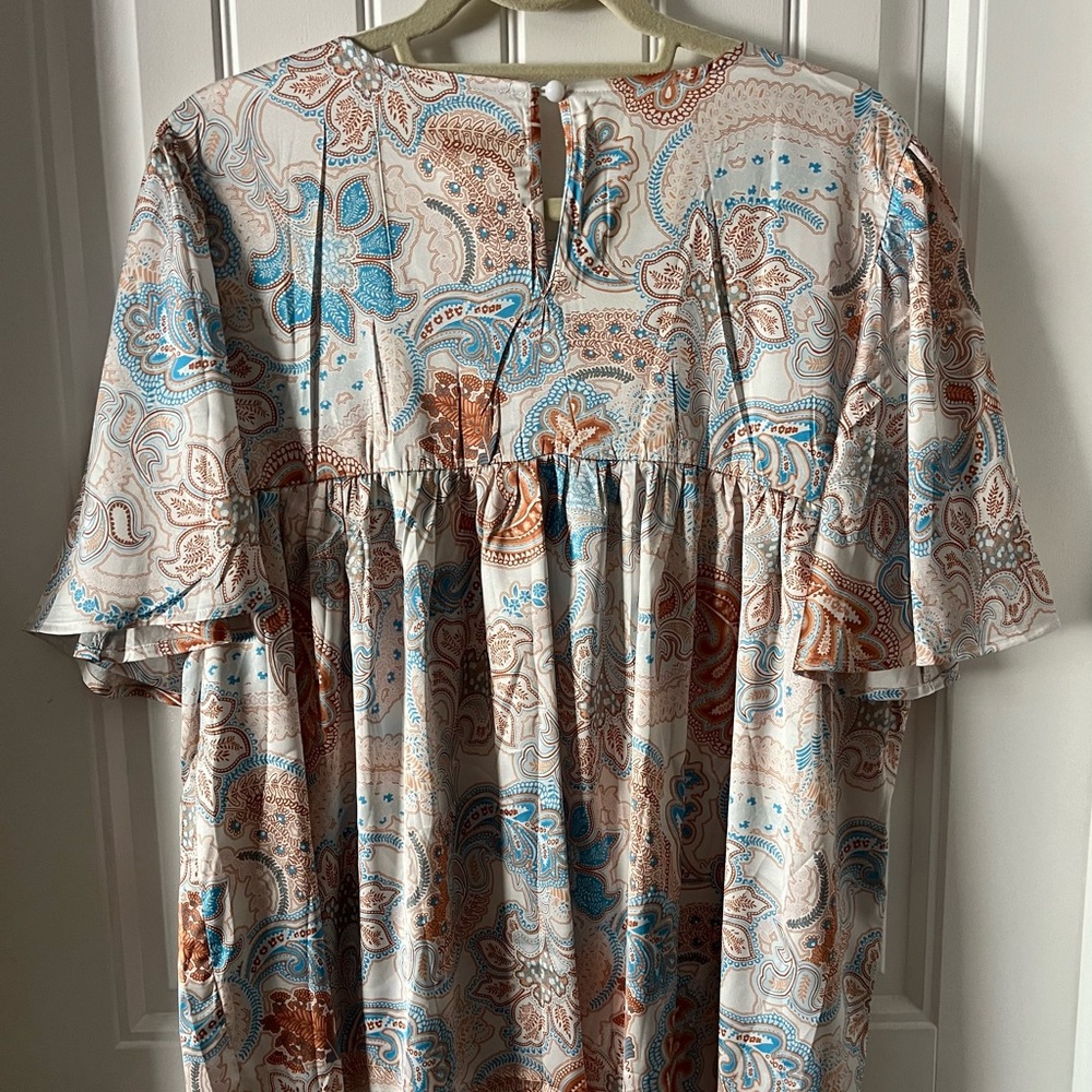 Woman’s Top 🩷 - Picture 4 of 6